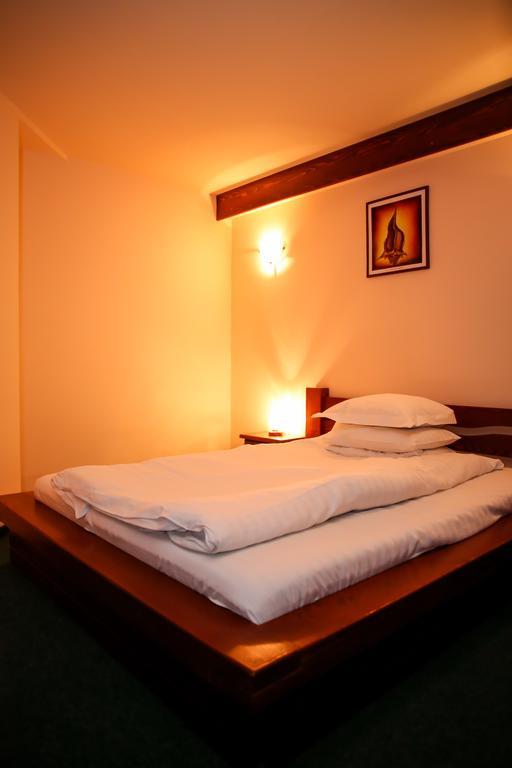 Hotel Silva วาตราดอร์เนย์ ภายนอก รูปภาพ